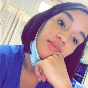 Meet your Posher, Leona